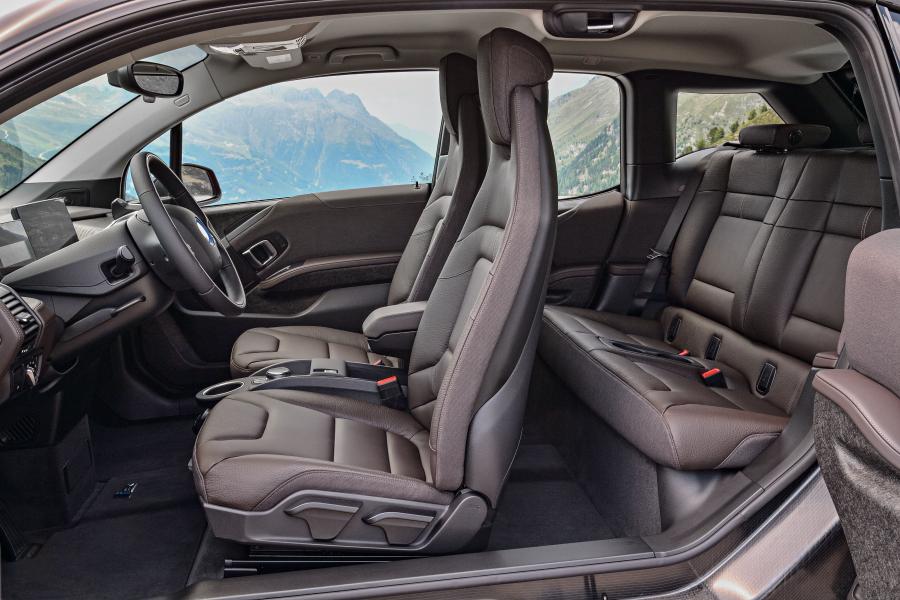 Интерьер BMW i3s (I01) 2018 года  (WW) (фото 56 из 97)